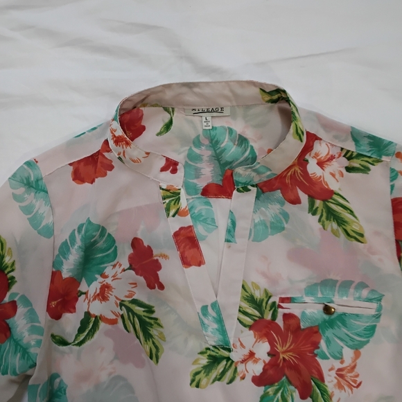 MILEAGE women'sCream and Red Peplum Blouse with Mandarin Collar Size L - Picture 3 of 9